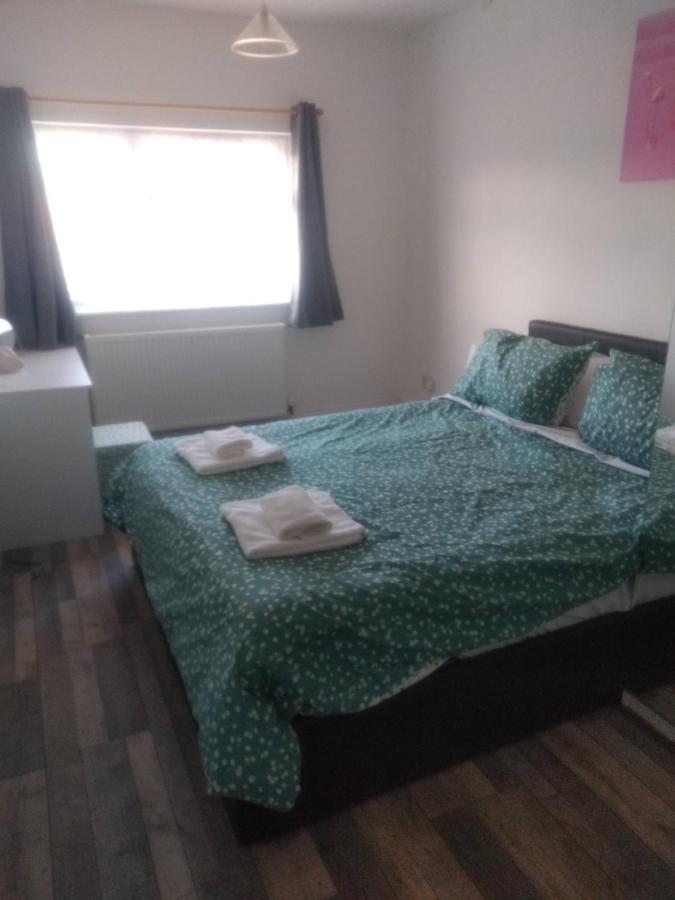 Casa de férias - 3 Bedroom, Parking, Disneyplus Cheltenham